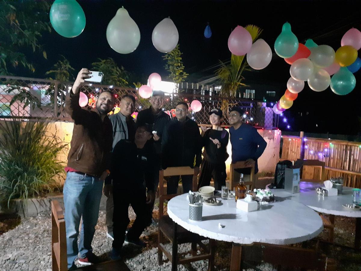 Hotel Tiger Tops Sauraha Eksteriør bilde
